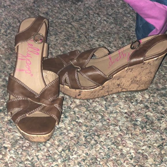 Shoes - Picture 3 of 6